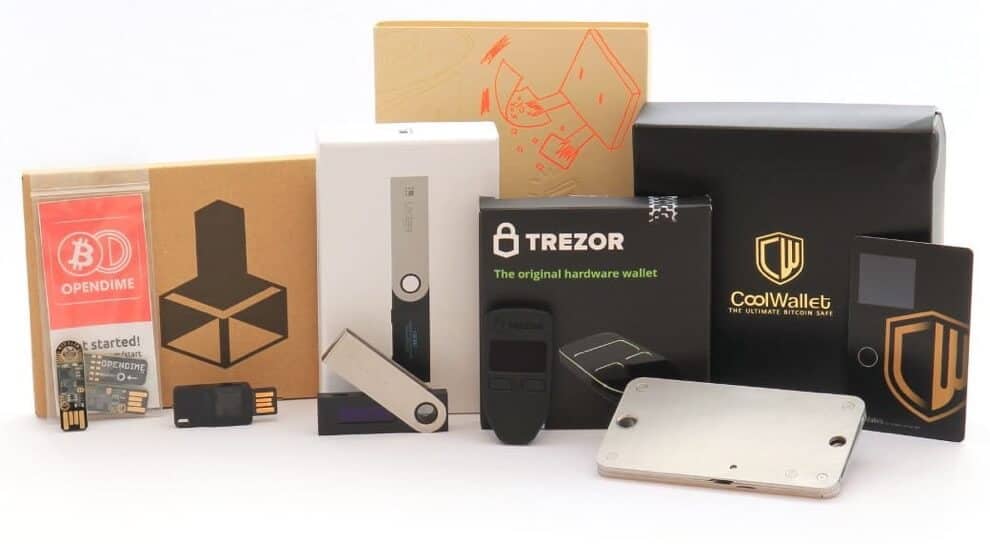Best Hardware Wallet For Bitcoin & Cryptocurrency [2020]